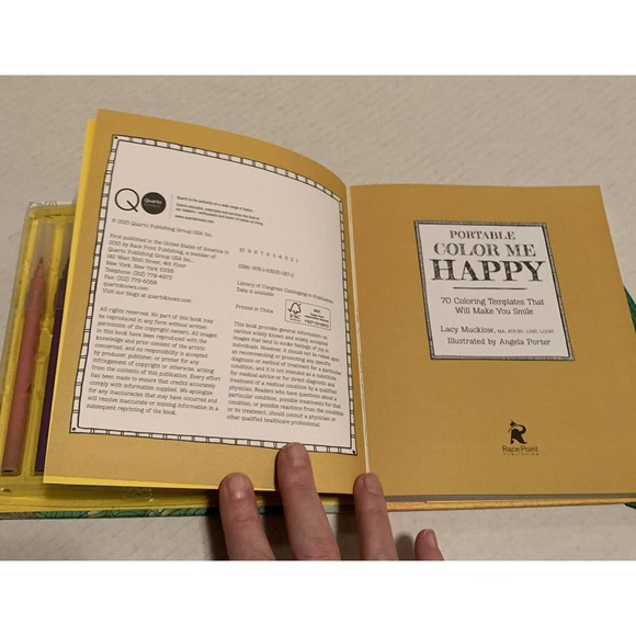 COLOR ME HAPPY Coloring Kit (70 Templates, 9 Artist Markers, Band Closure) - Picture 4 of 12